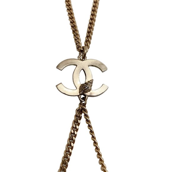 Chanel Gold / Red / Pearl 2005C Shell Charm Necklace - Picture 3 of 4